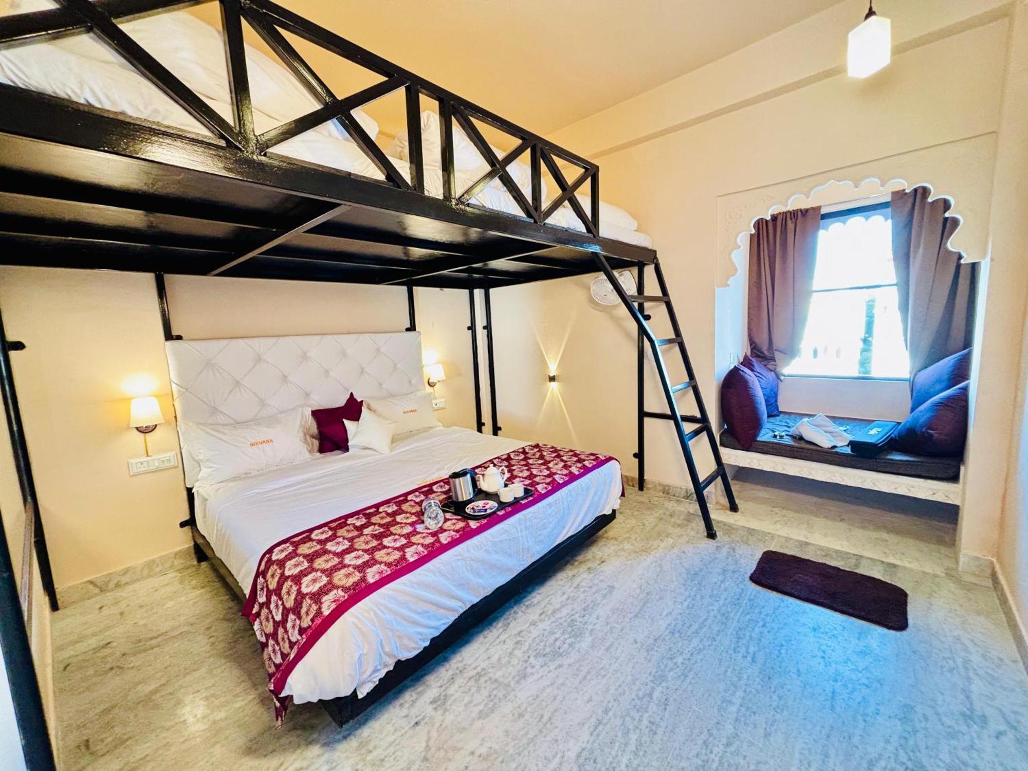 Hotel Nirvana Lakeside Udaipur Bagian luar foto